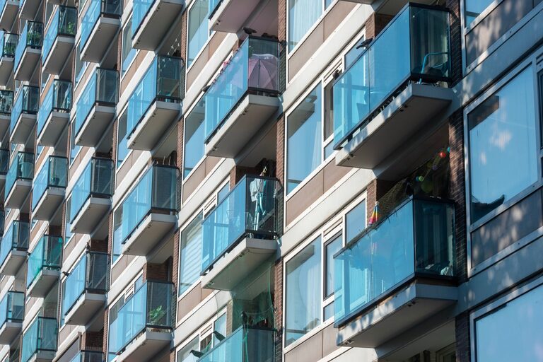 Cum îți amenajezi balconul ca spațiu de relaxare